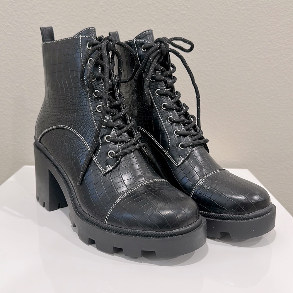 Azalea Wang Black Textured Lace Up Combat Boots